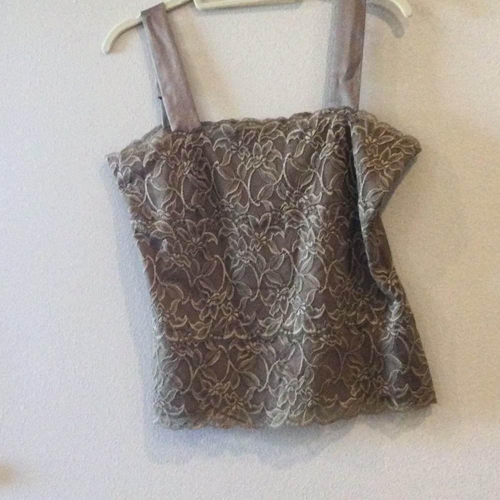 Elegant Lace Women’s Top in Tan size M.